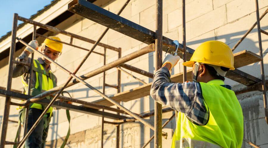 Professional fairlawn roofing services in Saint Johns, MI